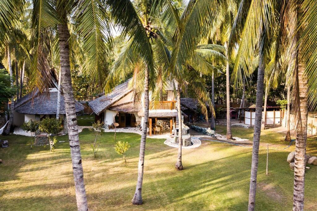 Beach-Front Sumbawa Surf House Lemonga 외부 사진