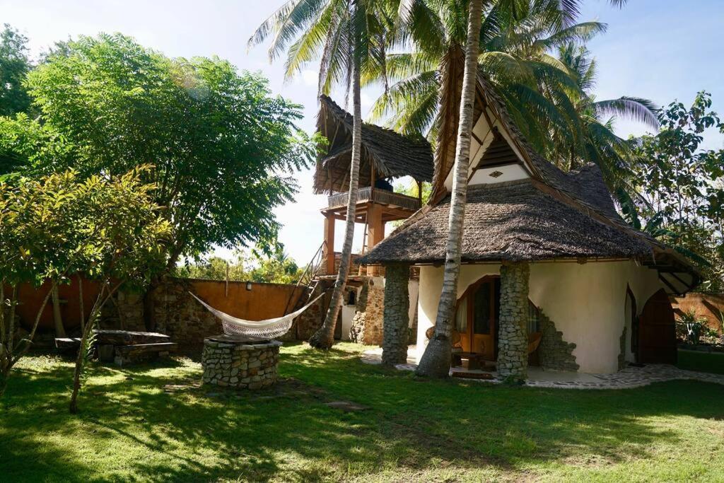 Beach-Front Sumbawa Surf House Lemonga 외부 사진