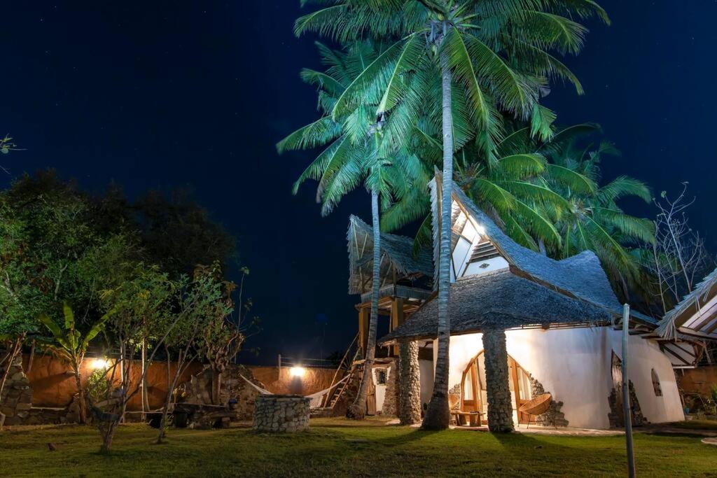 Beach-Front Sumbawa Surf House Lemonga 외부 사진