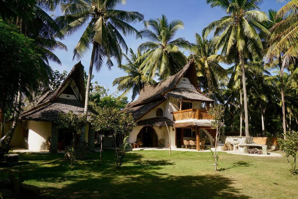 Beach-Front Sumbawa Surf House Lemonga 외부 사진