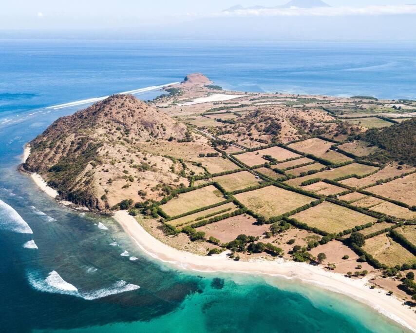 Beach-Front Sumbawa Surf House Lemonga 외부 사진